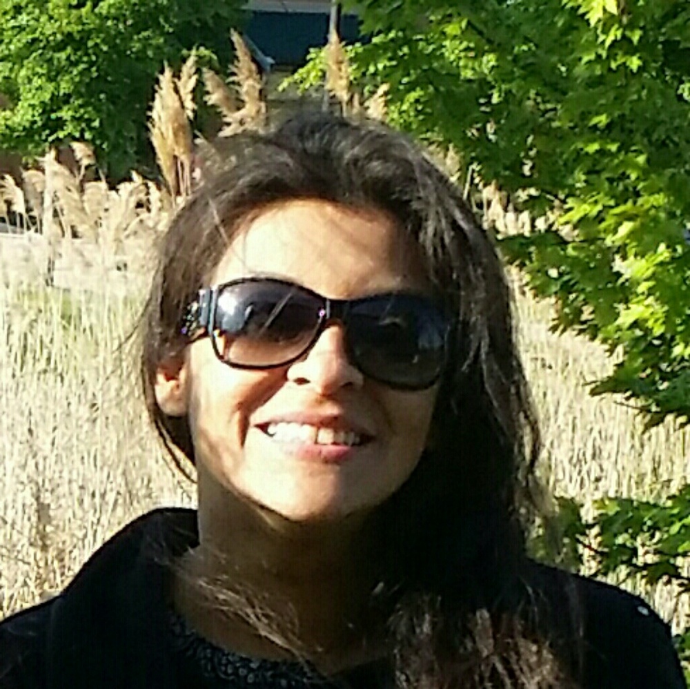 Meet your Posher, Flo