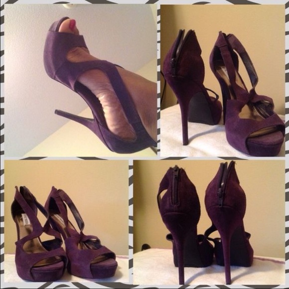 Fabulous purple heels!!