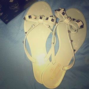 Valentino Garavani Rockstud flip flop