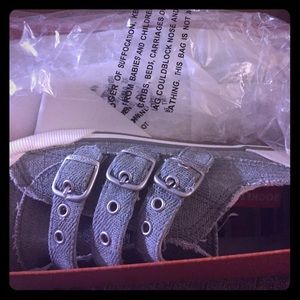 Rocket Dog NIB size 9 sneakers