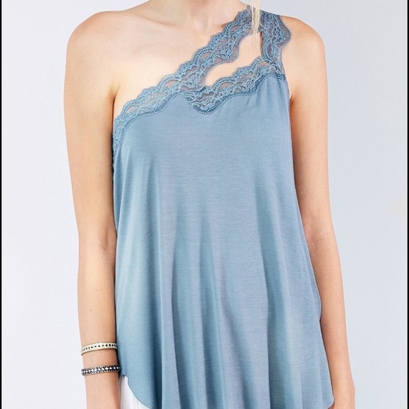 SOLD OUT!! HP⭐️Kimchi Blue Cutout Lace Top S - Picture 3 of 4