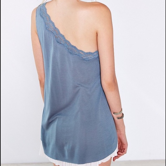SOLD OUT!! HP⭐️Kimchi Blue Cutout Lace Top S - Picture 4 of 4