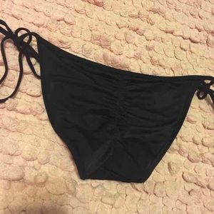 SOLD ON Ⓜ️erc❌ cheeky tie bikinis