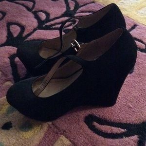 Black wedges from Charlotte Russe.