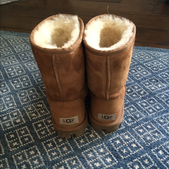 Uggs short - Picture 2 of 2