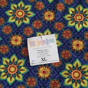 🌟ship included🌟XL Lularoe Cassie pencil skirt