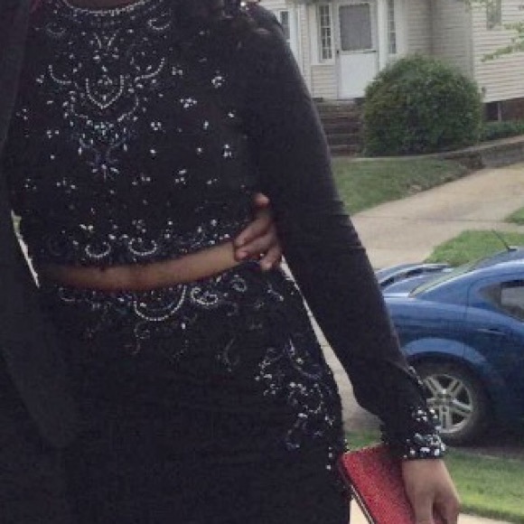 Black 2 piece prom dress