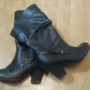 Heeled boots