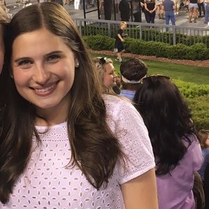 Meet your Posher, Caroline