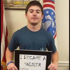 Meet your Posher, Zac