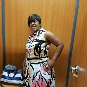 Meet your Posher, Latonia