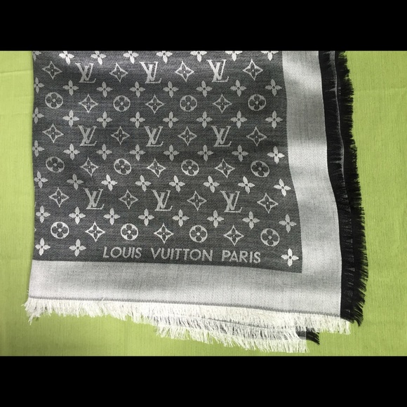 Louis Vuitton scarf/shawl
