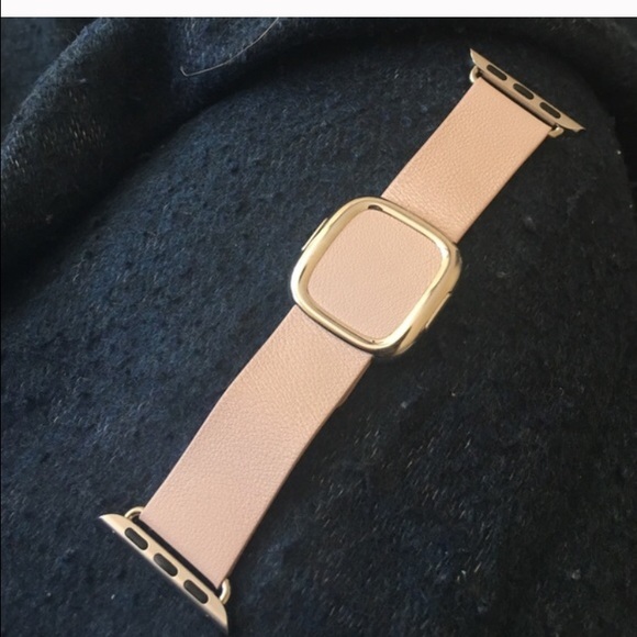 🚫SOLD🚫Apple Watch Soft Pink Modern Buckle