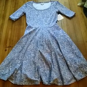 Lularoe nicole size small