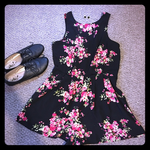 ✨Final Price✨ Floral Romper