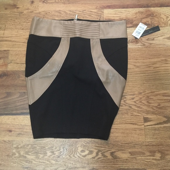 Baby Phat skirt size 1X new with tags!