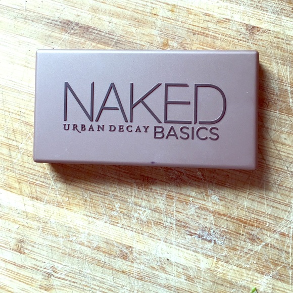 Urban decay basic pallet.