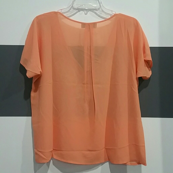 "PRETTY IN PEACH" TOP NWT - Picture 2 of 3