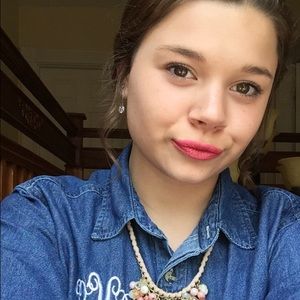 Meet your Posher, Delaney