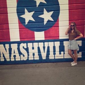 Meet your Posher, Mallory