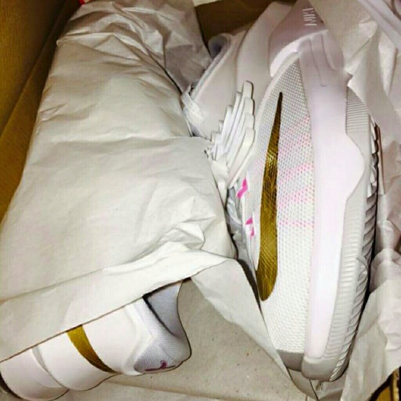 In search of Aunt pearl kd - Picture 2 of 2