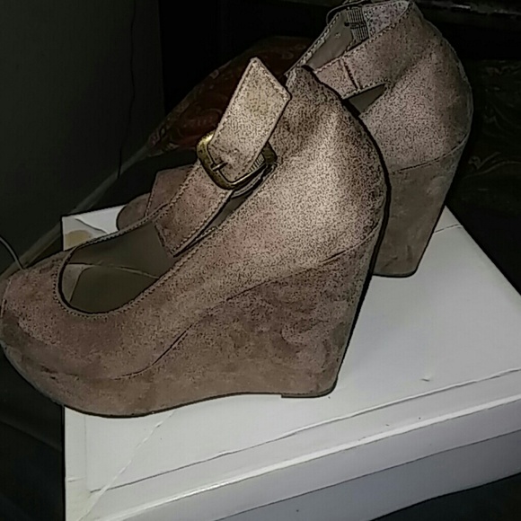 Open toe Wedge
