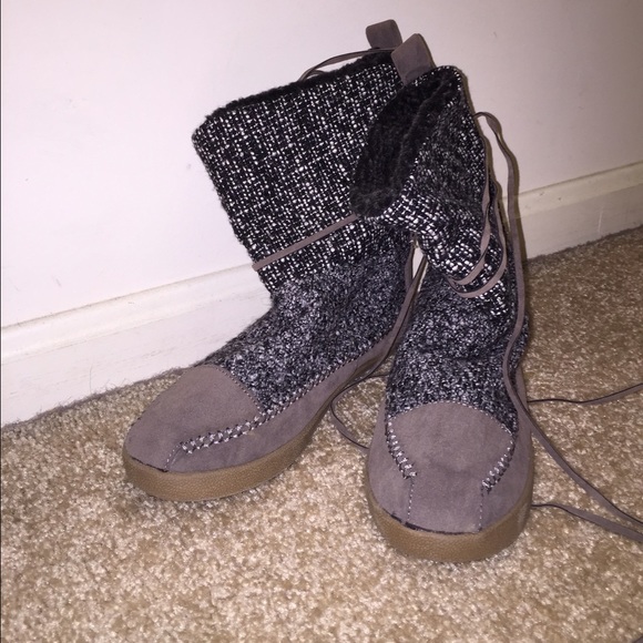 Madden Girl Jackmen Woman's Boots in Gray Multi