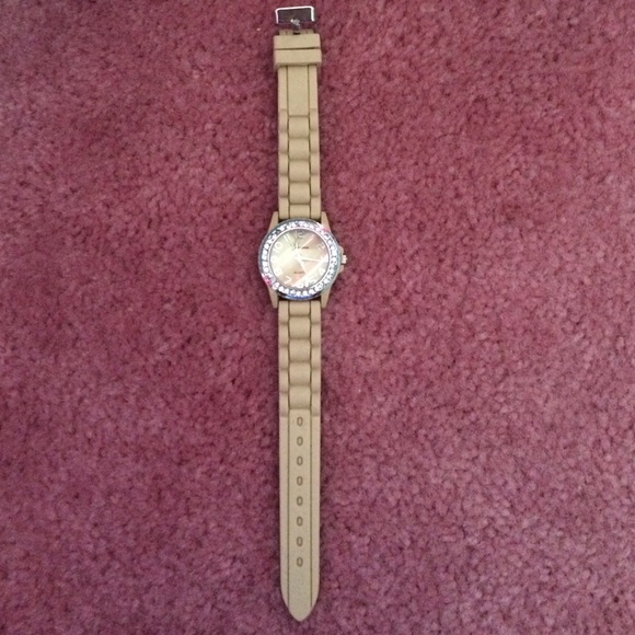 Geneva Watch - Picture 1 of 2