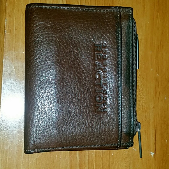 Kenneth Cole Reaction - Picture 1 of 4