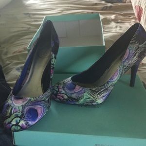 Jessica Simpson peacock heels