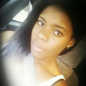 Meet your Posher, Yolanda