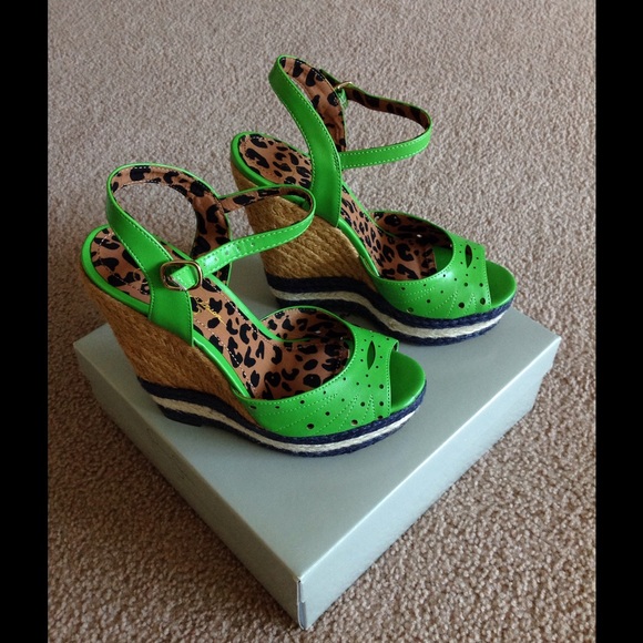 Jessica Simpson espadrilles