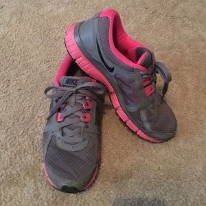 Pink and Gray Nike Dual Fusion ST2 Shoes