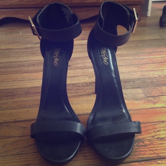 Black strappy sandals