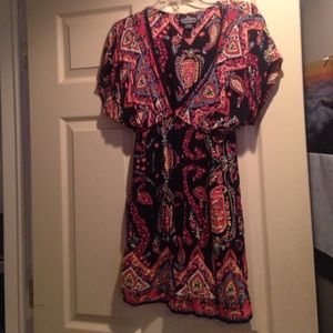 Deep v neck paisley print dress