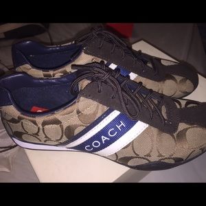 Authentic coach shoes size 6
