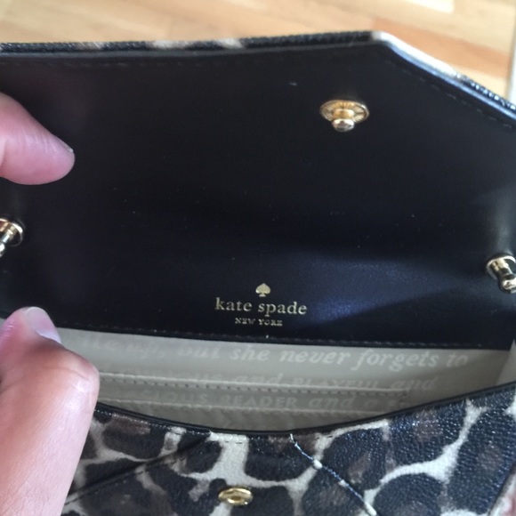 💯% Authentic Kate spade with interior card pocket - Picture 3 of 3