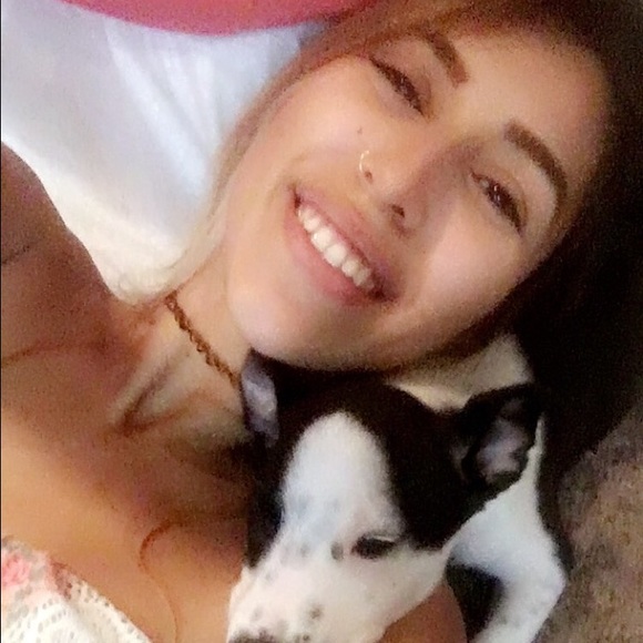 Meet your Posher, Lexi - Picture 2 of 3