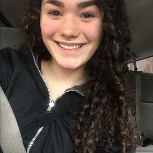 Meet your Posher, Alexus