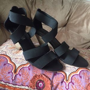 Steve Madden black pumps