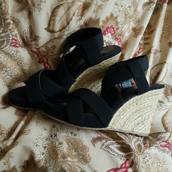 Brand is Bakers ❣ Cute Black Wedges🖤