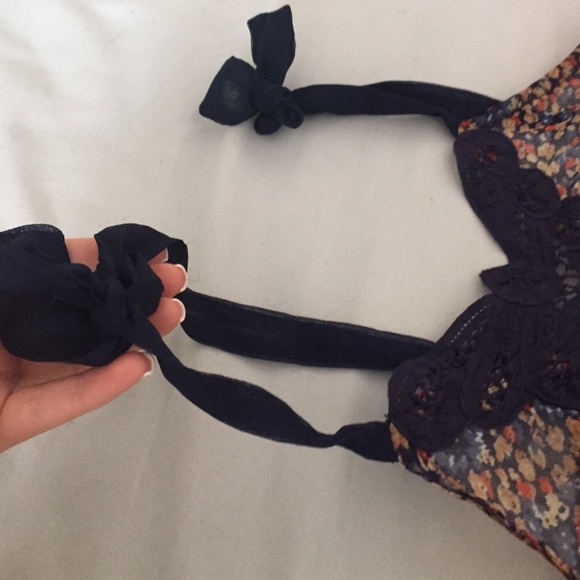 Blouse - Picture 3 of 4