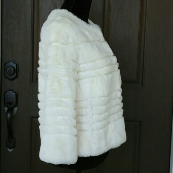 Sold! DIANE VON FURSTENBERG Talia Ivory Fur Coat - Picture 4 of 4