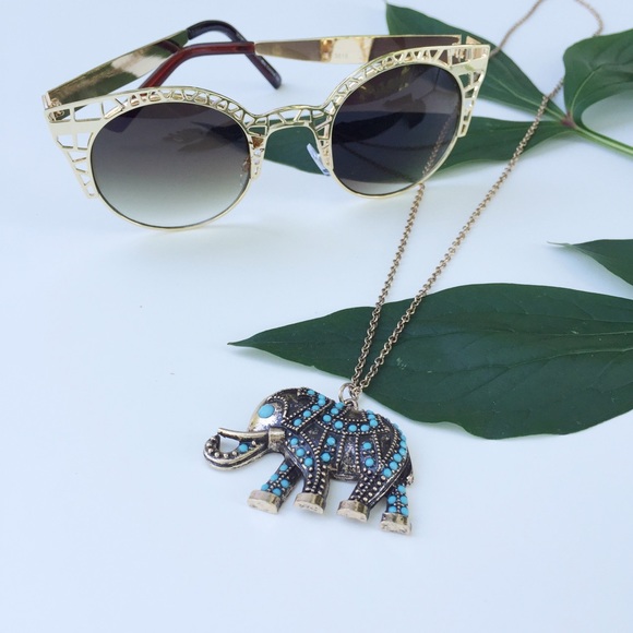 Jewelry - NWT || Antique Gold Turquoise Elephant Necklace