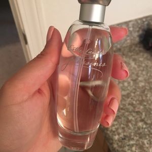 Estée Lauder "Pleasures" perfume 💋