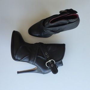 Max Studio "croydon" booties black leather