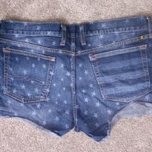 Lucky Brand size 10/30 short Jean shorts w/stars