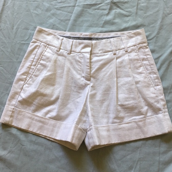 🌟3/$20🌟 Express Metallic White Shorts - Picture 2 of 4
