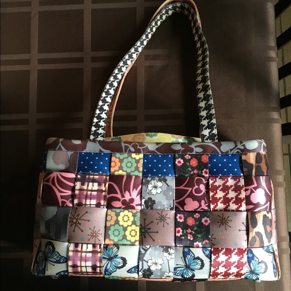 Harvey's seatbelt bag