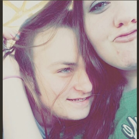 Meet your Posher, Alexia - Picture 1 of 1